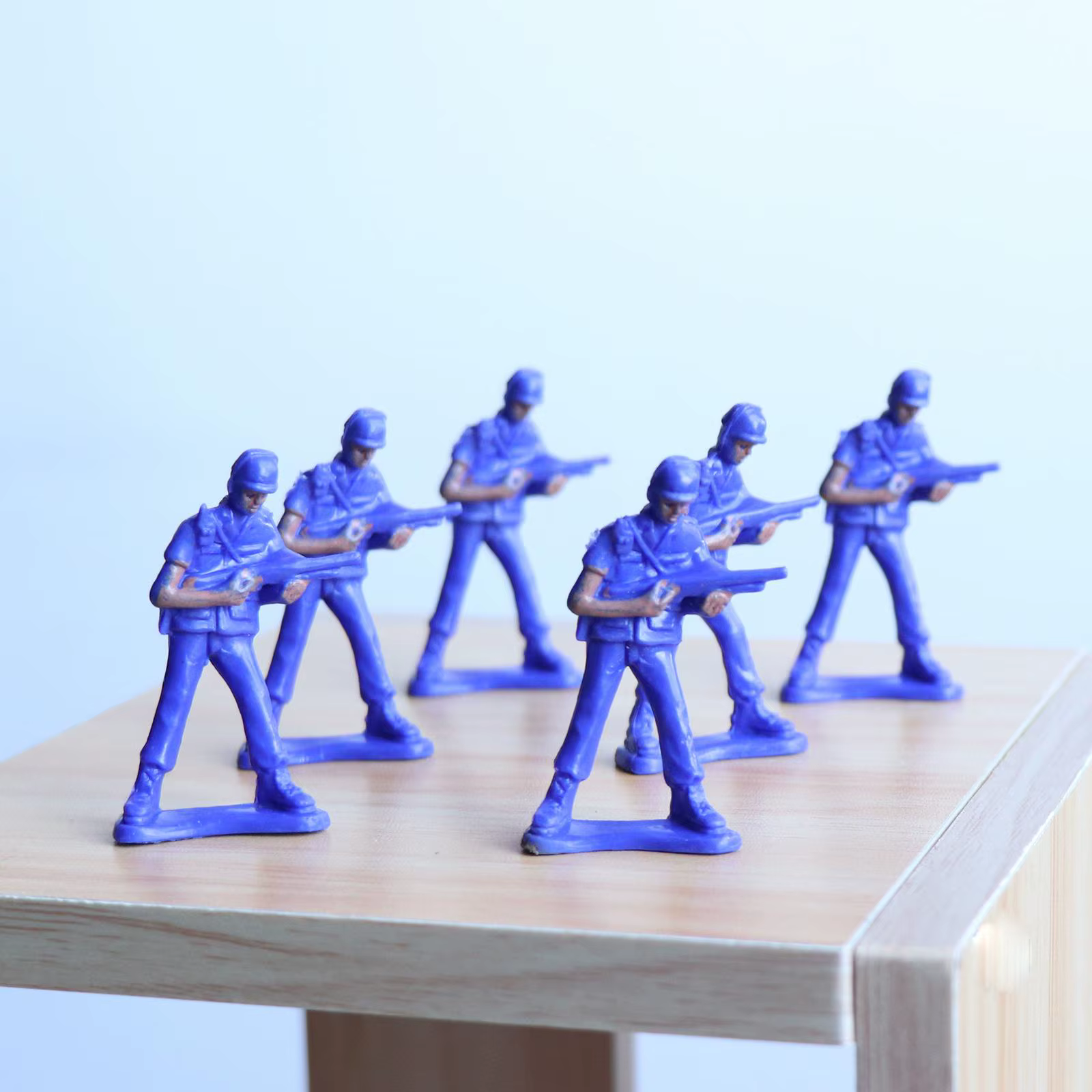 Figura decorativa azul para maqueta de mesa, modelo coleccionable - imagen 5