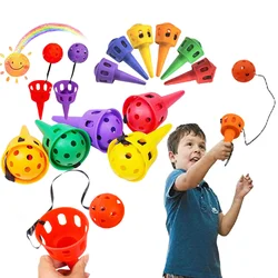 Juego de lanzar y atrapar pelota con tazas - Coordinación mano-ojo