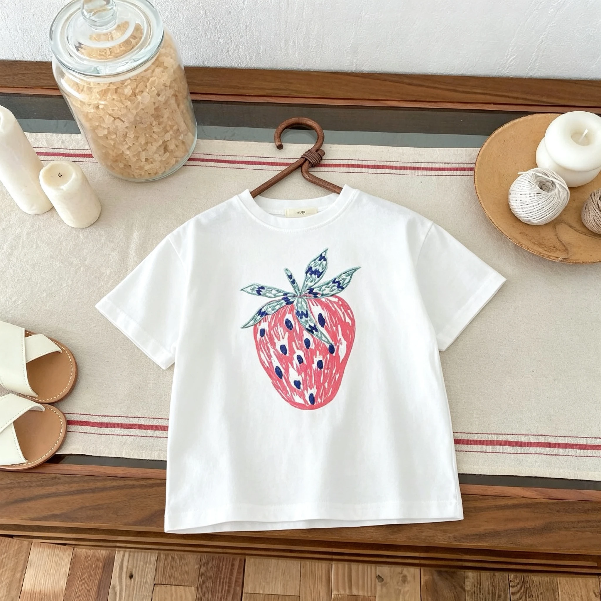 Vista de la camiseta puesta: look casual de verano