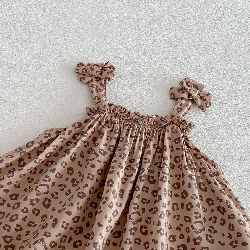 Vestido de verano para niña con tirantes finos estampado leopardo - imagen 2