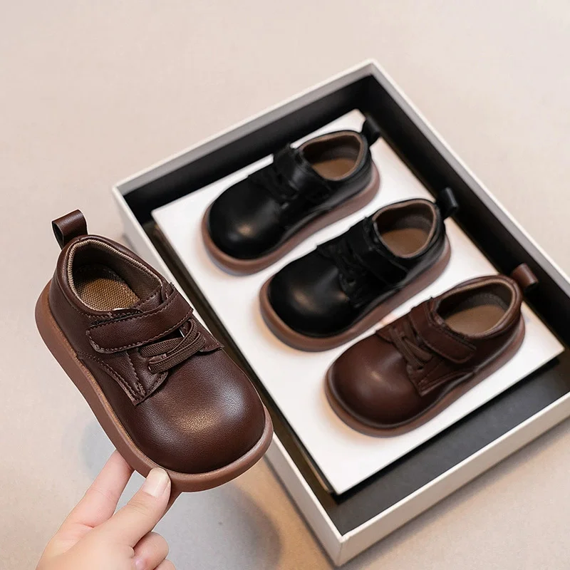 Zapatos de cuero suave para primeros pasos con suela flexible