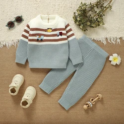 Conjunto de bebé de otoño con sudadera y pantalón