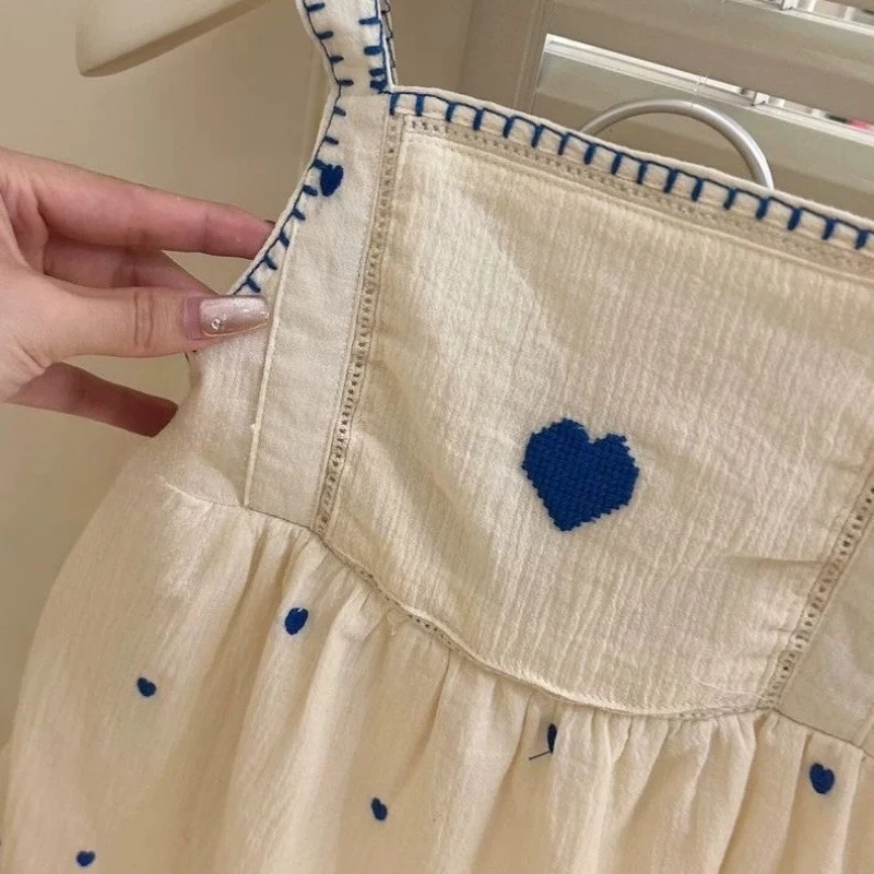 Vestido de verano niña estilo playero con tirantes bordados y encaje - imagen 2