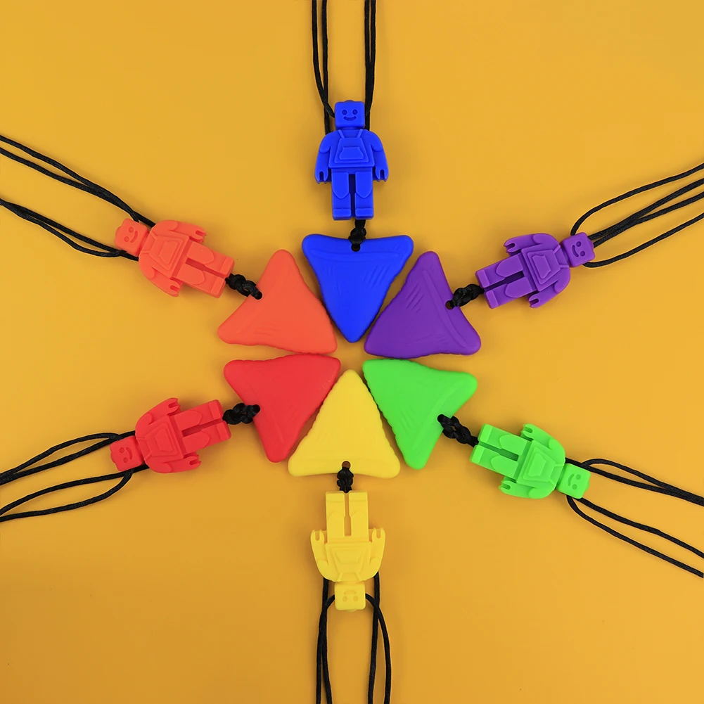 Collares para masticar sensoriales en varios colores