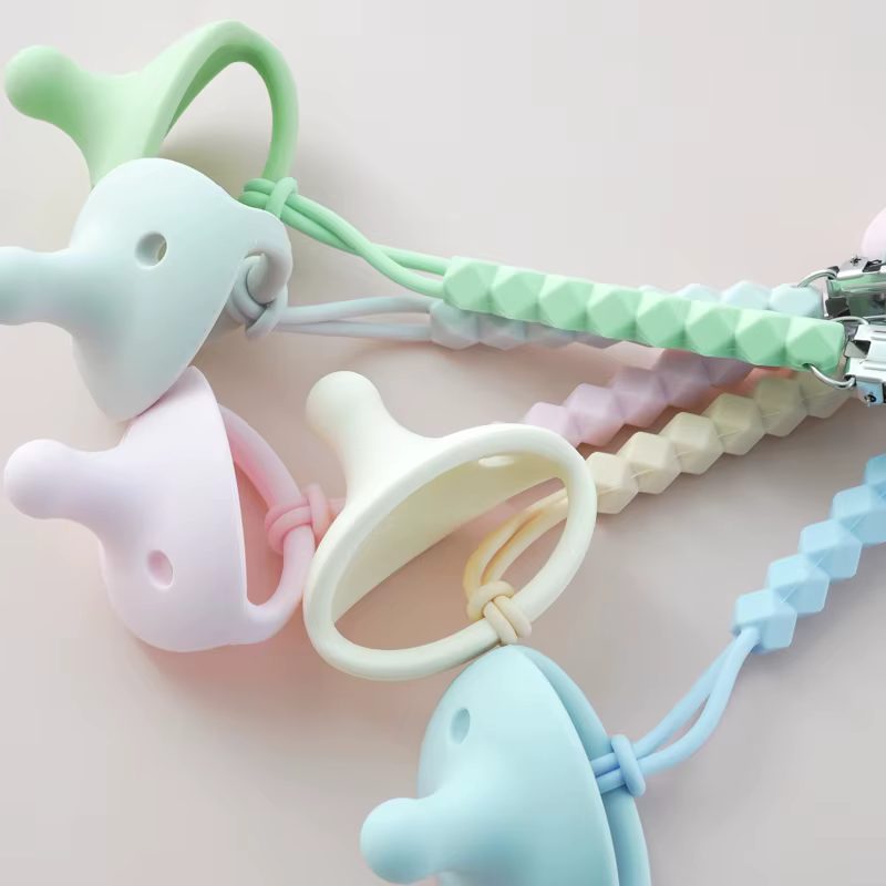 Cadena y clip de silicona para chupete de bebé - imagen 3