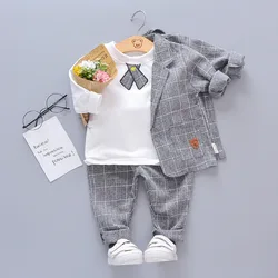 Conjunto bebé: abrigo a cuadros con camiseta y pantalón