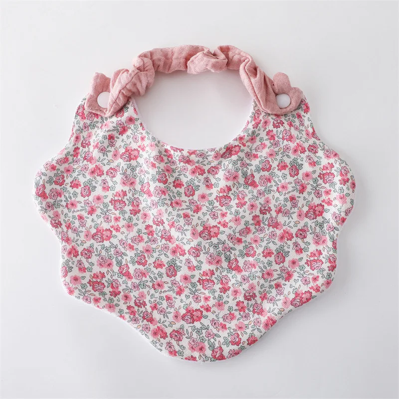 Babero de algodón para bebé con estampado floral y tejido absorbente