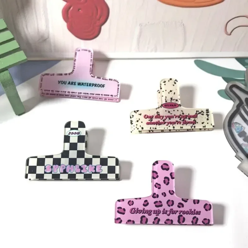 Clips de papel retro para organizar notas y fotos en el escritorio - imagen 4