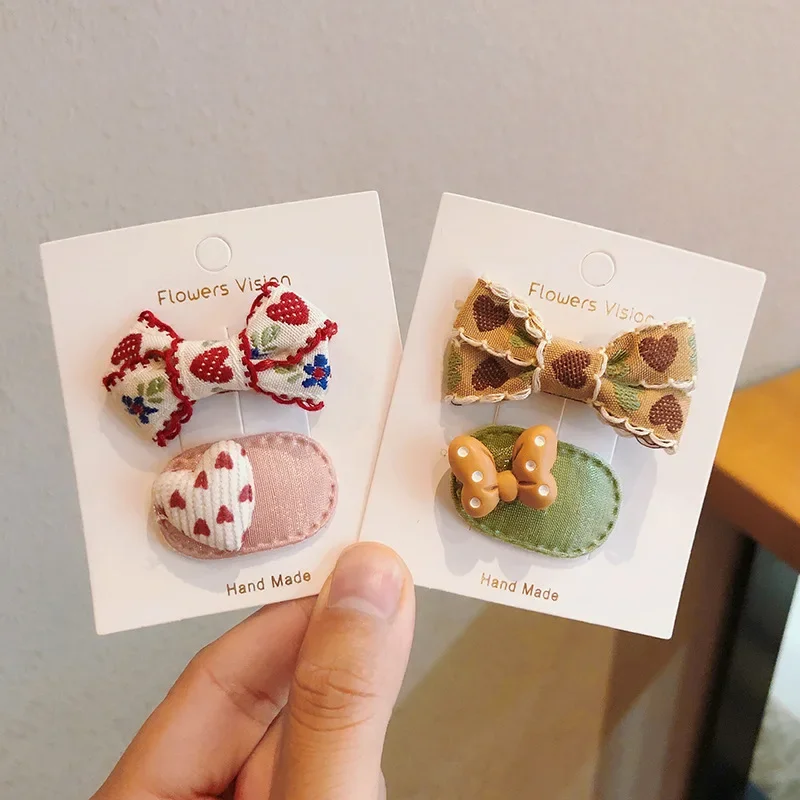 Horquillas con lazo y pompón para niña – Accesorios de cabello - imagen 4