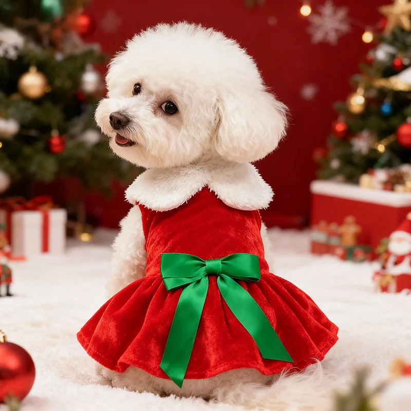 Vestido navideño de terciopelo dorado para perro con lazo verde - imagen 2