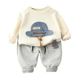 Conjunto infantil de punto para primavera y otoño