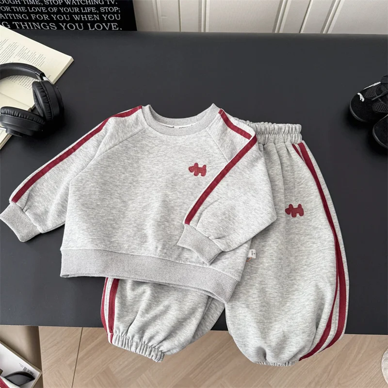 Conjunto de primavera para bebé con sudadera y pantalón dibujos - imagen 2