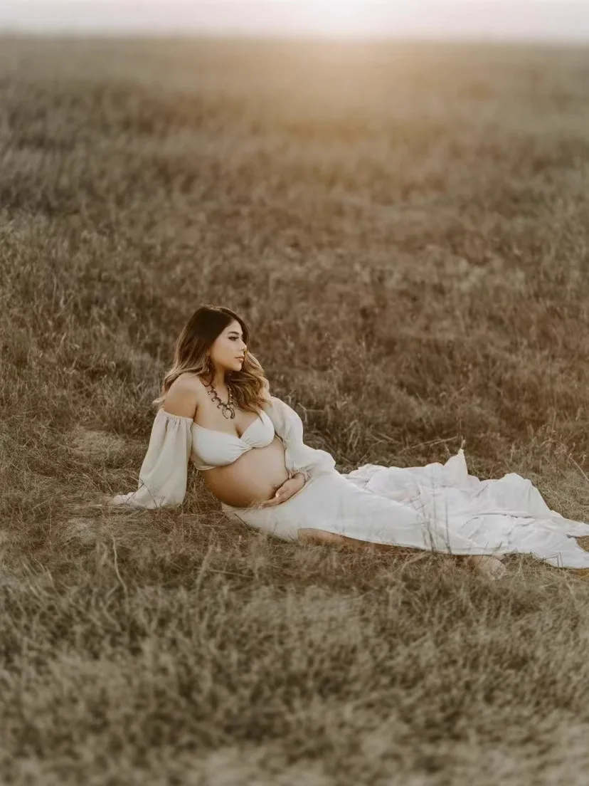 Vestido de premamá elegante con hombros descubiertos para fotos