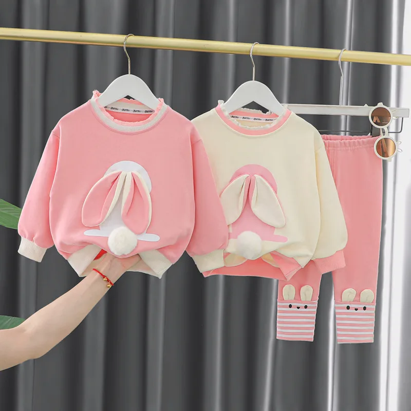 Diversos colores y estilos del conjunto infantil