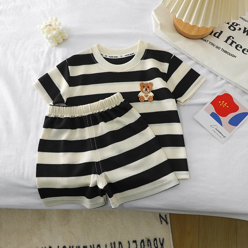 Conjunto de verano para bebé con camiseta a rayas de manga corta - imagen 5