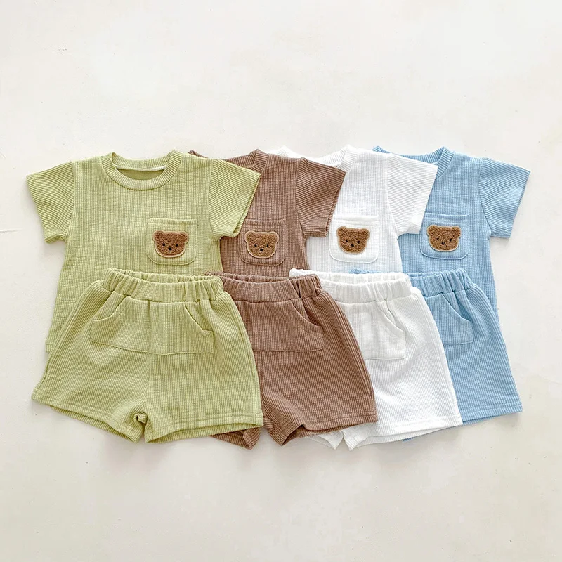 Conjunto veraniego para bebé camiseta lisa y pantalones cortos - imagen 5