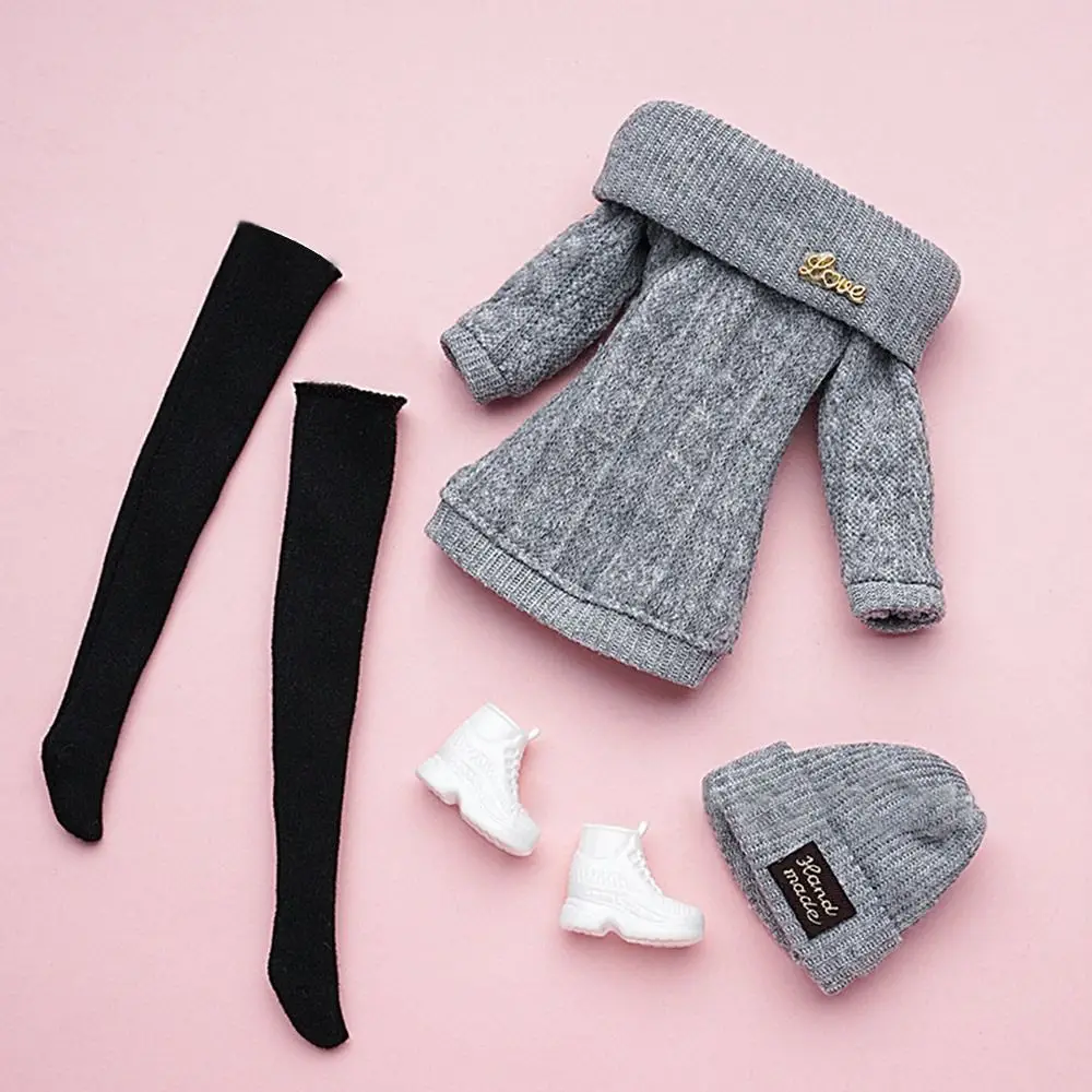 Conjunto de ropa para muñeca de punto con sombrero y medias - imagen 3