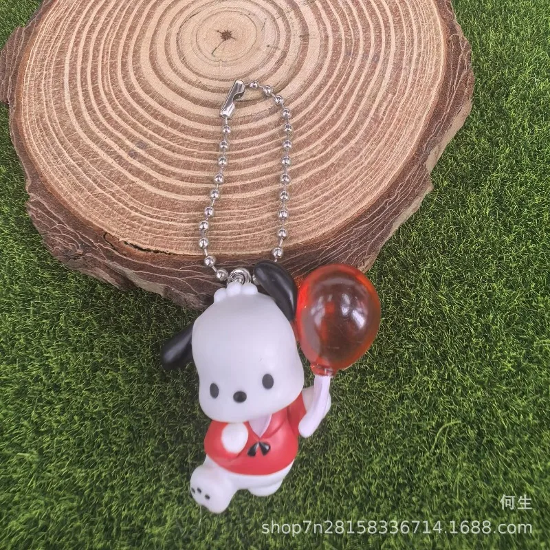 Muñeca colgante Hello Kitty caja ciega con globo rojo en crema - imagen 5