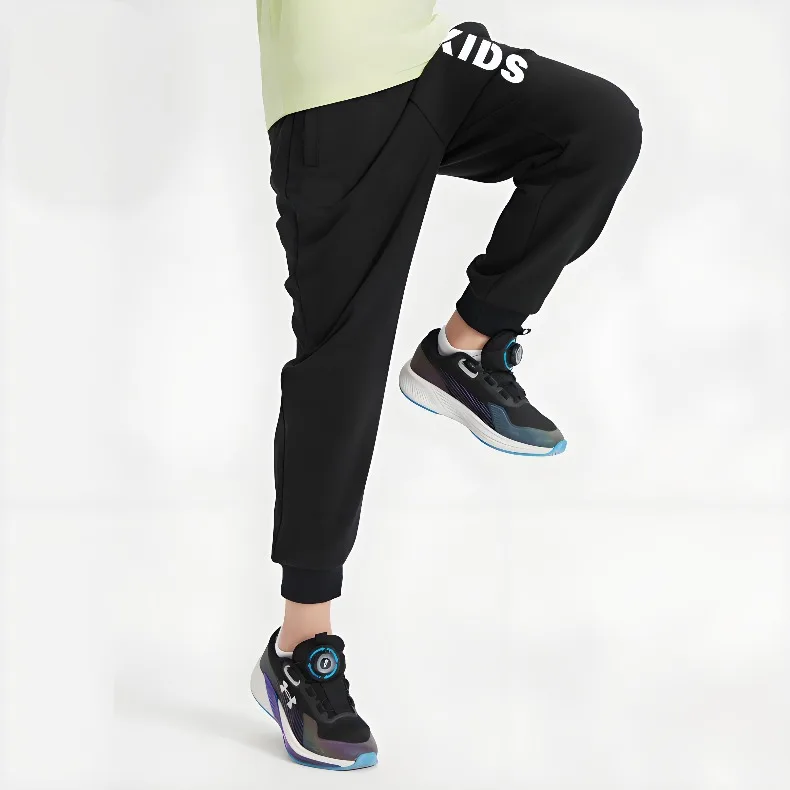 Pantalones cómodos para correr y jugar