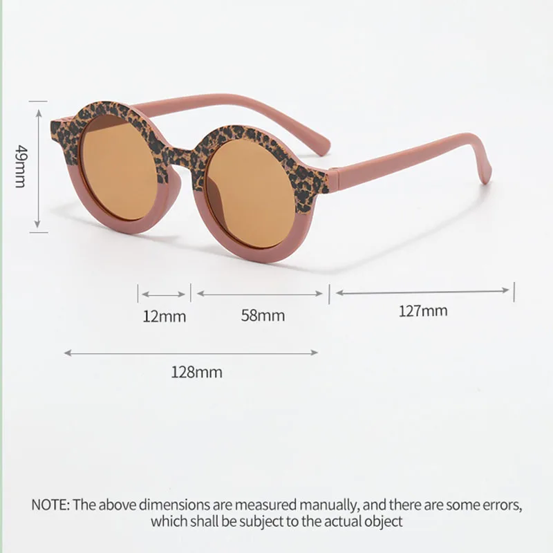 Bebé con gafas de sol estampado leopardo