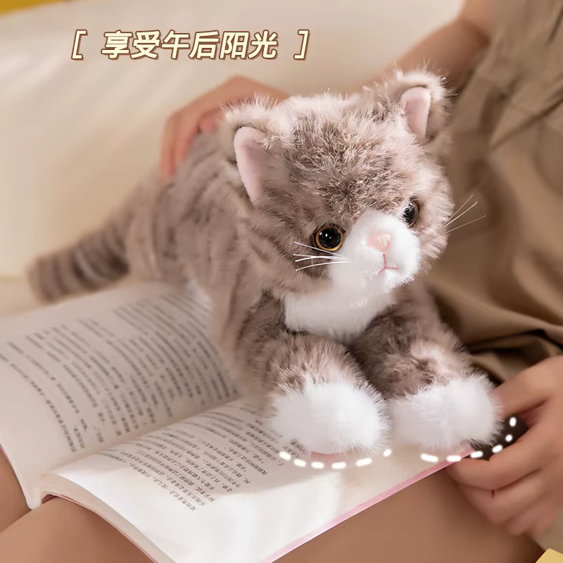 Gatito de peluche tumbado – Muñeco suave esponjoso infantil - imagen 3