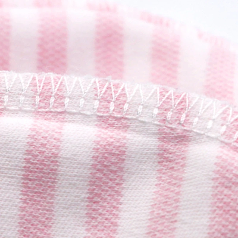 Gorro rosa con orejetas