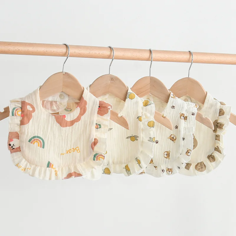 Baberos lisos con diseño delicado