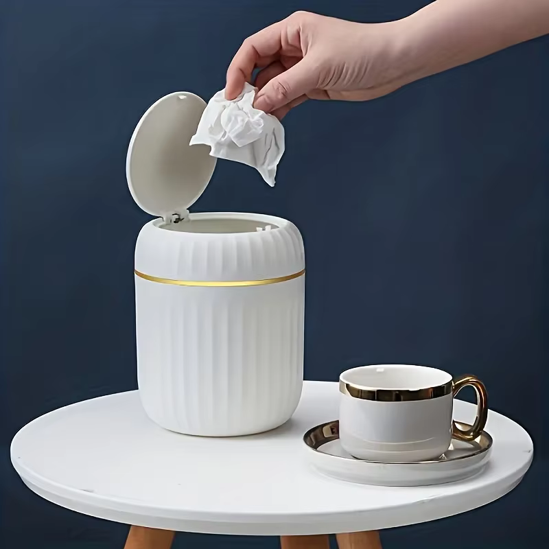 Papelera infantil de escritorio con tapa, plástico resistente - imagen 3