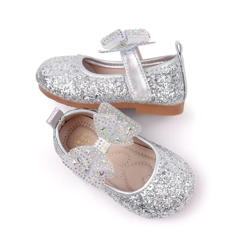 Zapatos con estilo festivo para niñas pequeñas