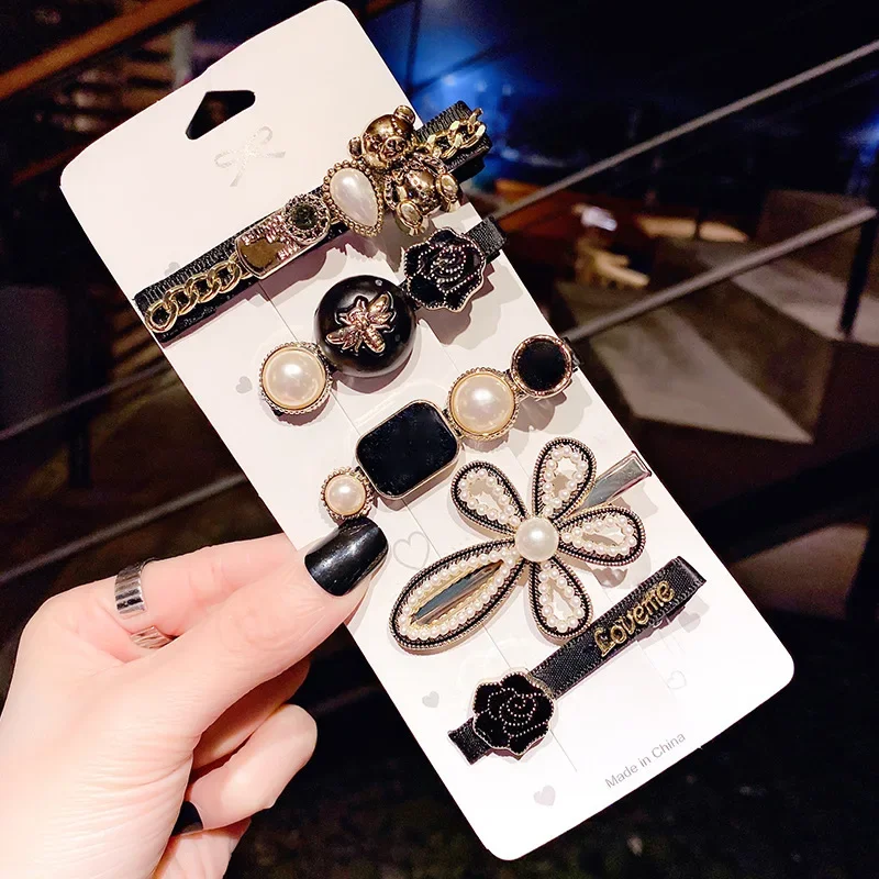Clips laterales con perlas y flores geométricas para niñas modernas - imagen 5