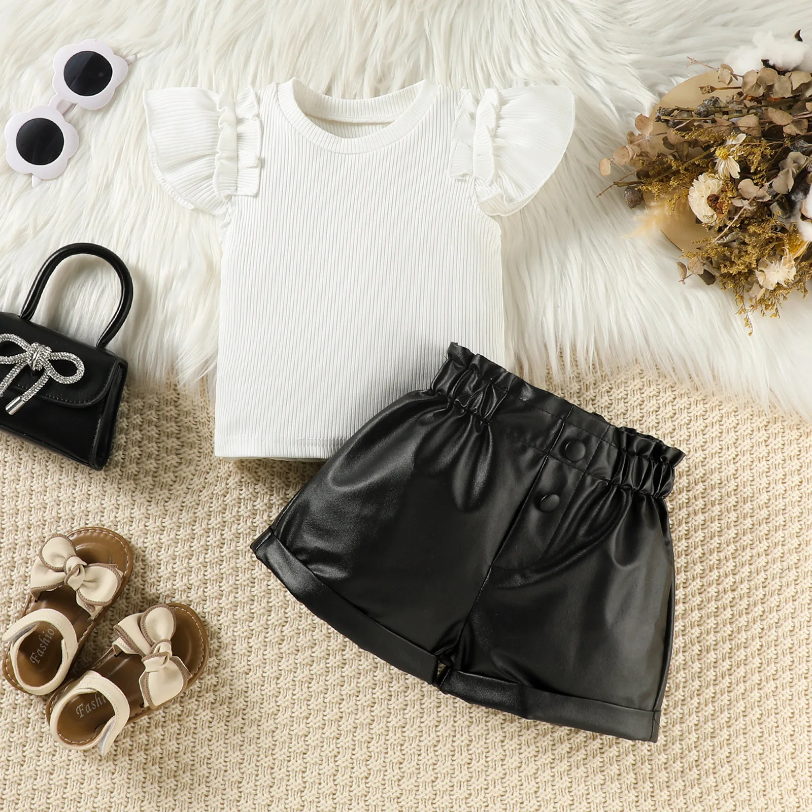 Estética de conjunto de moda coreana para verano
