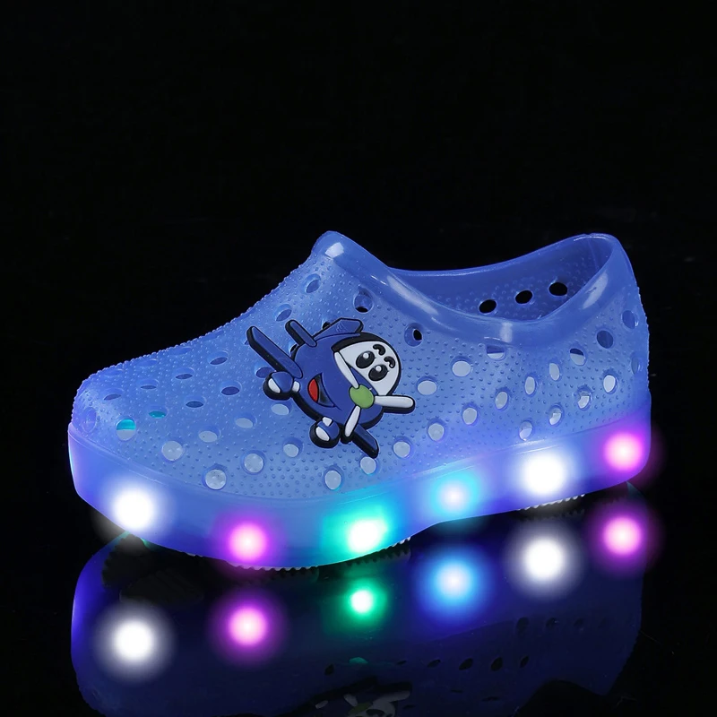 Sandalias deportivas de playa con luces LED para niños y niñas - imagen 3