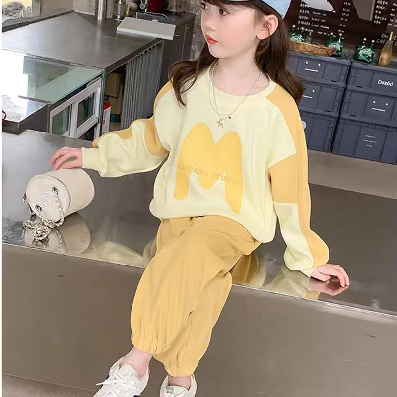 Suéter y pantalón niña lavable