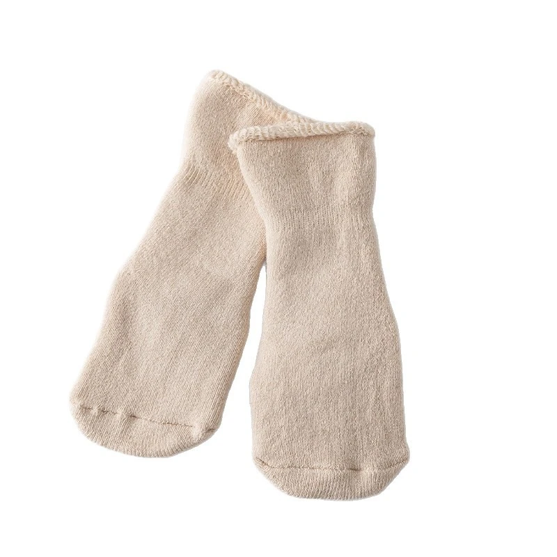 Calcetines de suelo antideslizantes de felpa polar para bebé - imagen 4