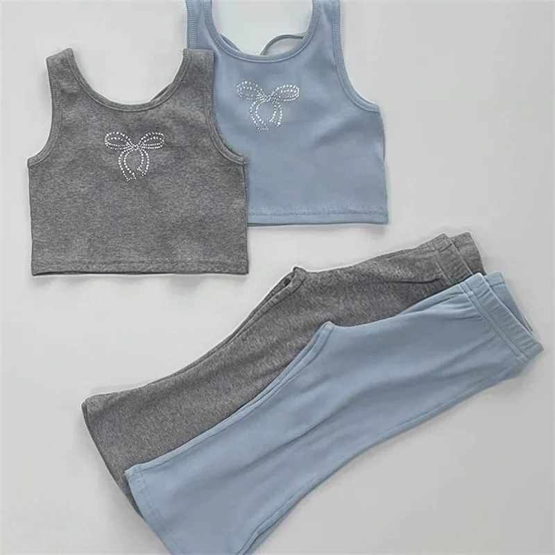 Conjunto infantil de chaleco sin mangas con lazo y campana - imagen 2
