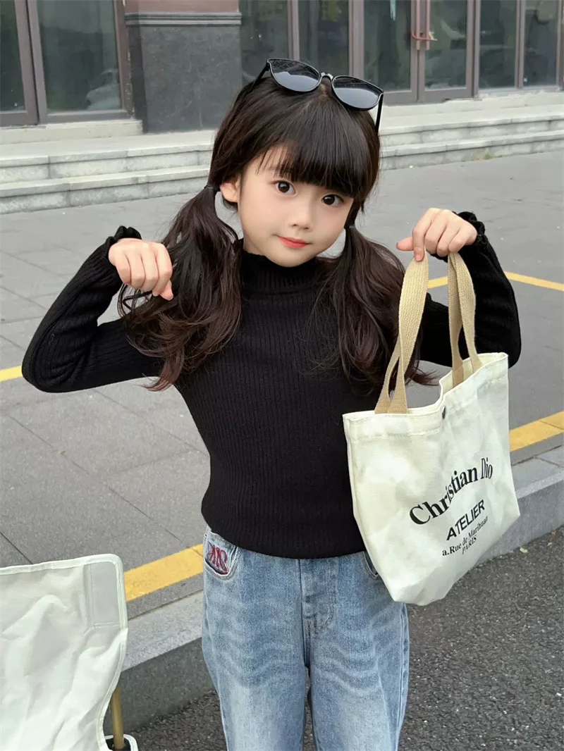 Prenda infantil lista para combinar en otoño