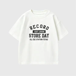 Camiseta infantil de cuello redondo con letras, gris y blanco