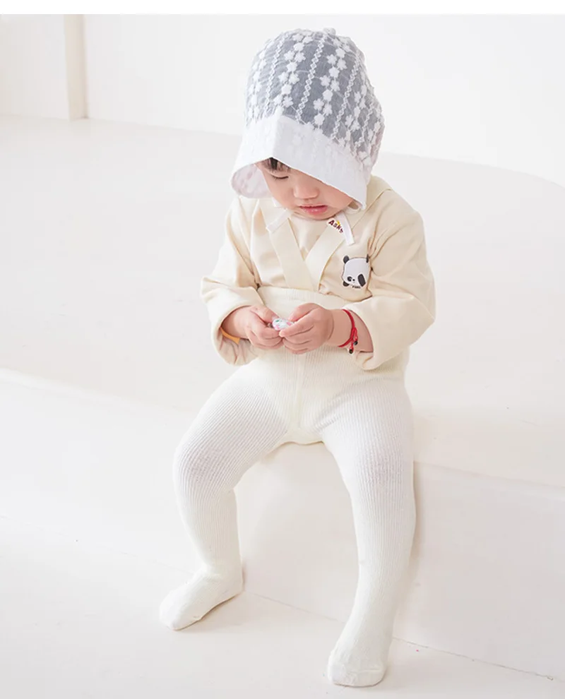 Conjunto infantil con prenda tipo mono