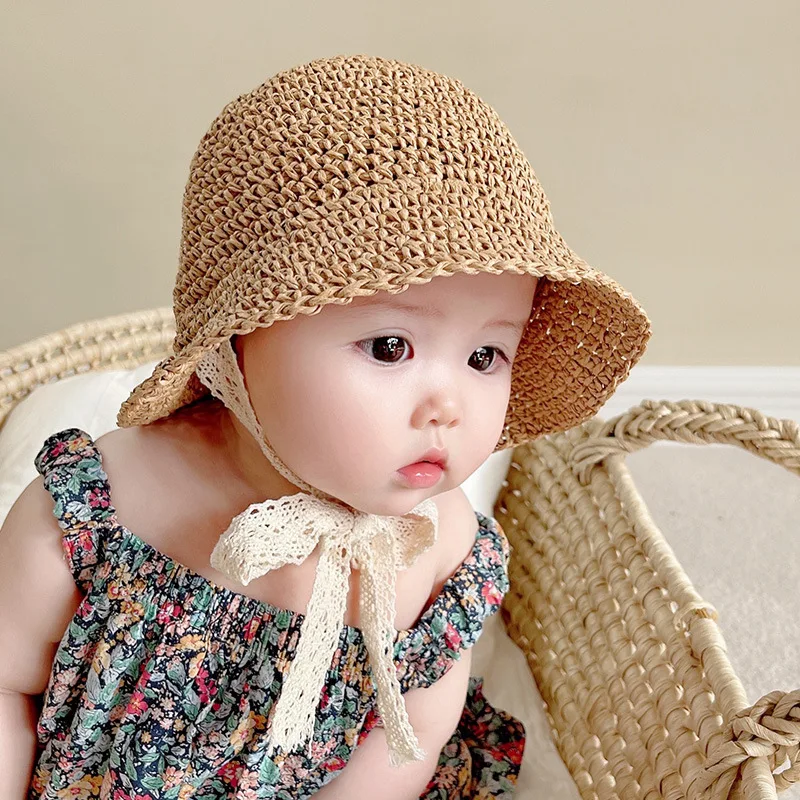 Sombrero de paja para niña con lazo de encaje