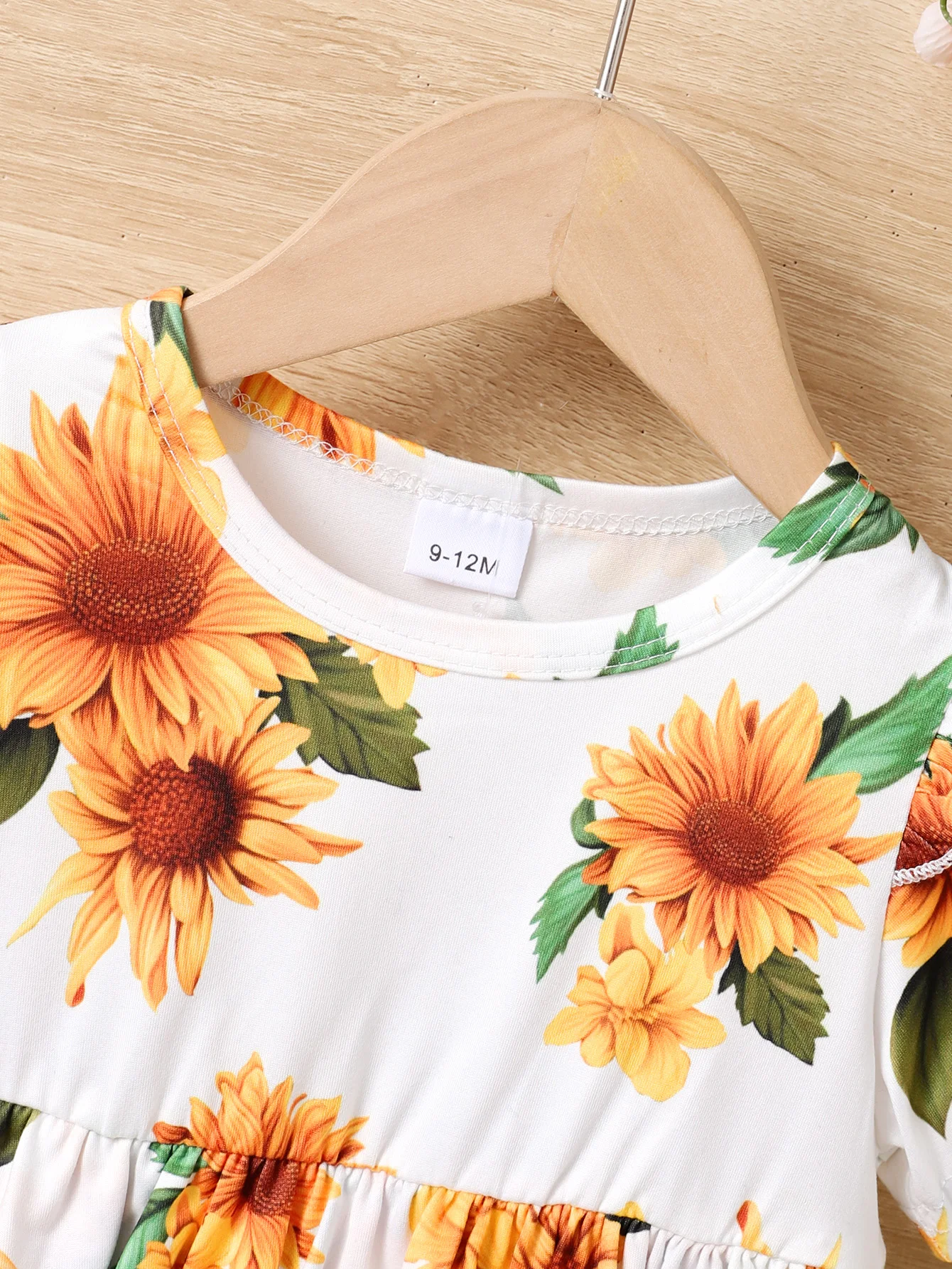 Conjunto de verano para bebé niña con volantes y girasol - imagen 3