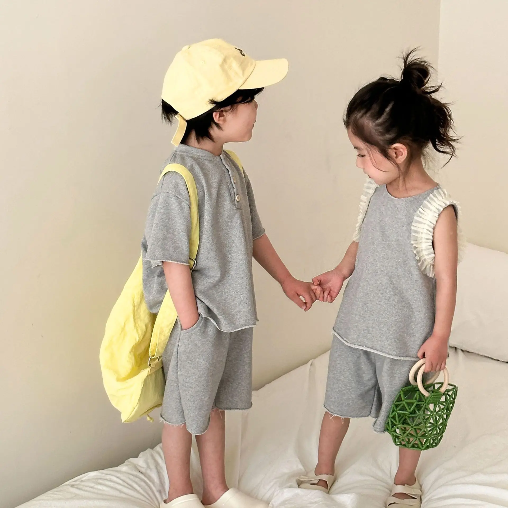 Chándal deportivo infantil transpirable de camiseta y pantalón corto - imagen 3