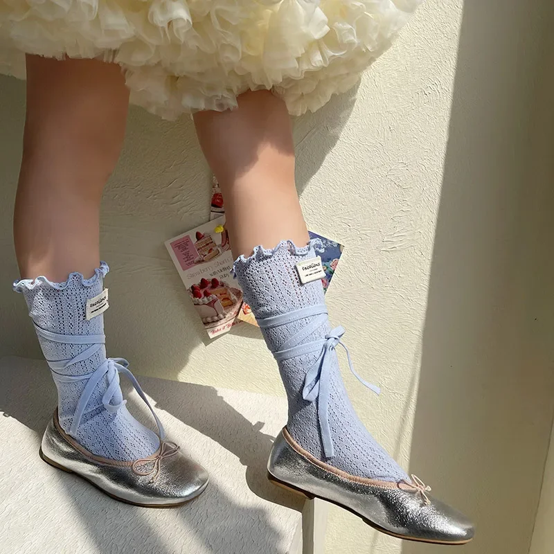 Calcetines altos de encaje blancos con lazos para verano infantil - imagen 4