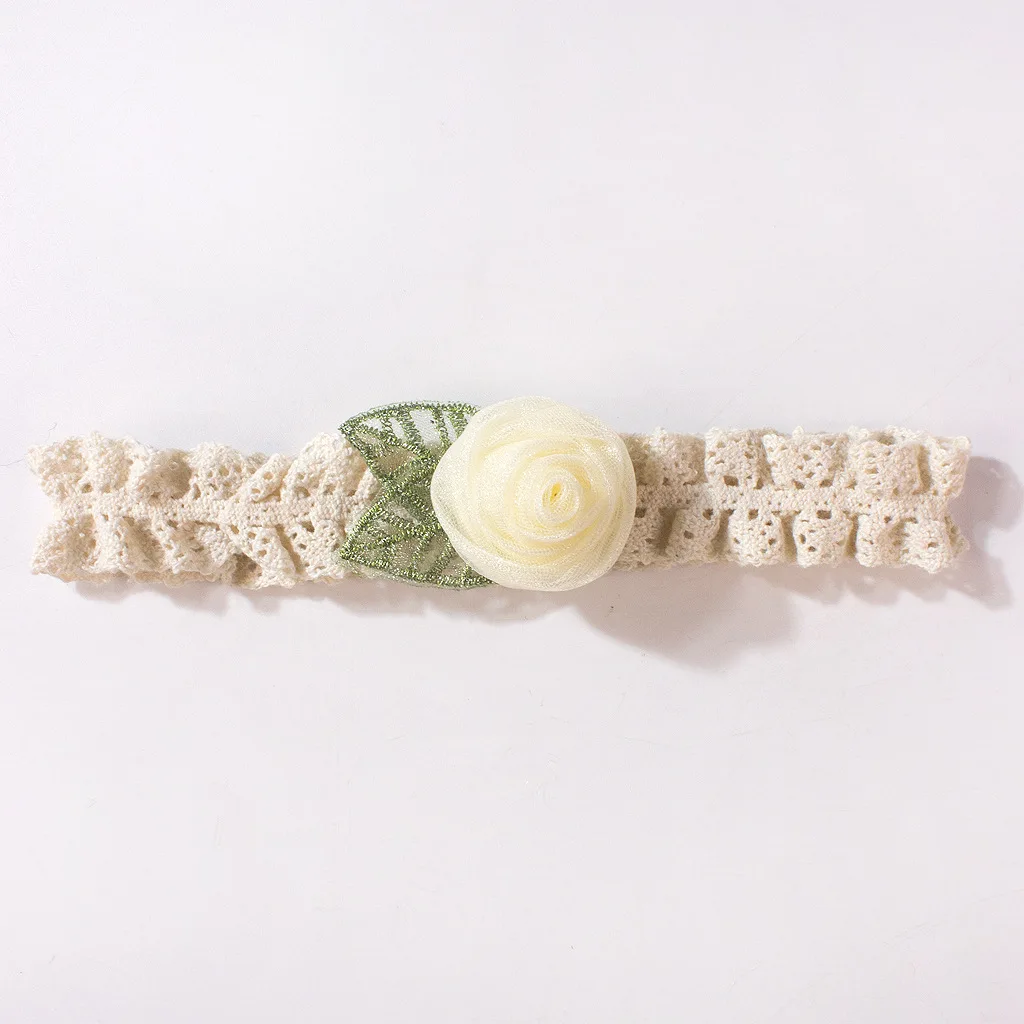 Diademas de encaje en tonos rosados