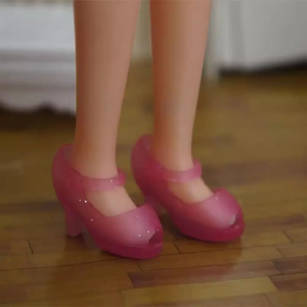 Botas y sandalias de tacón para muñecas - imagen 5