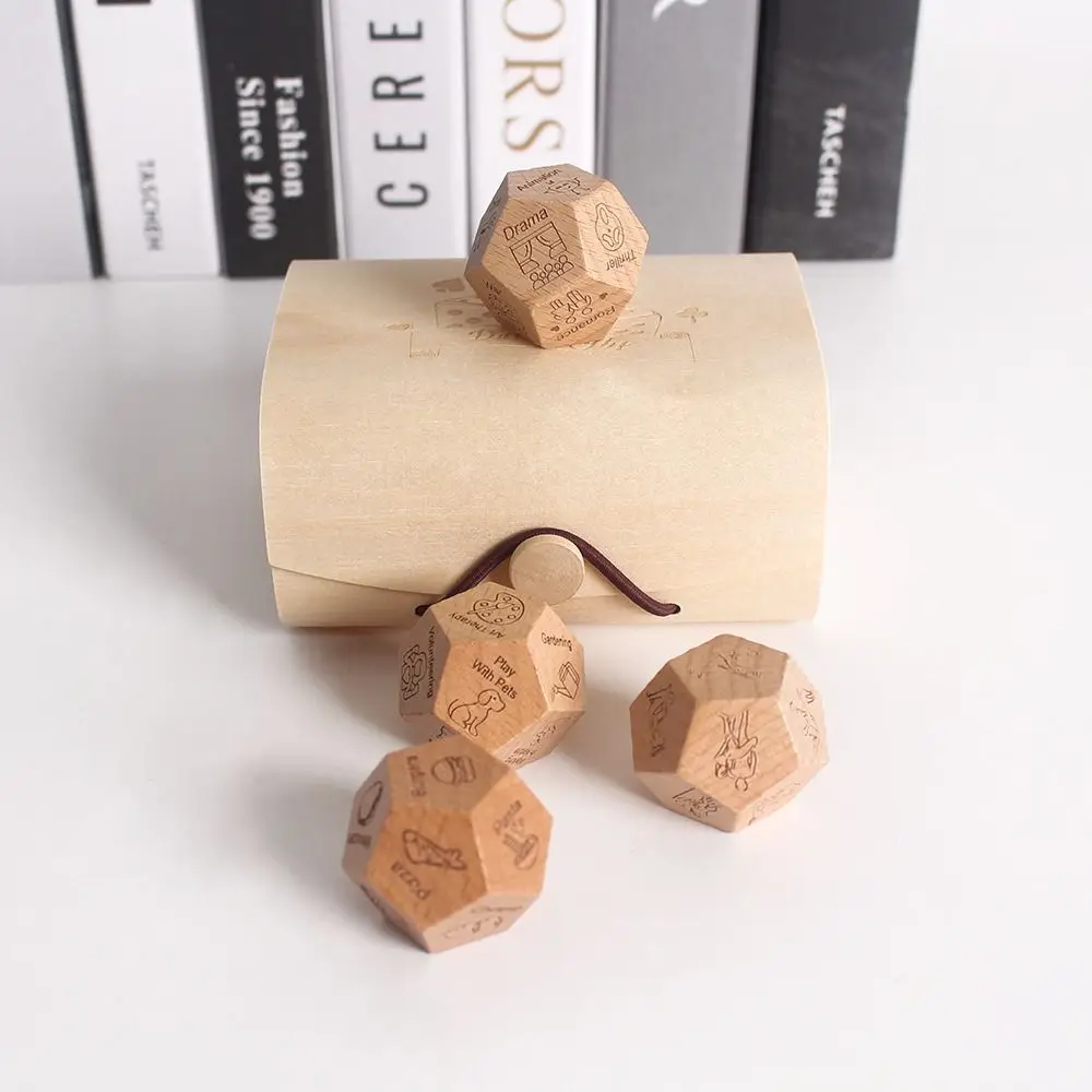 Juego de dados alimentarios en madera para decisiones aleatorias - imagen 4