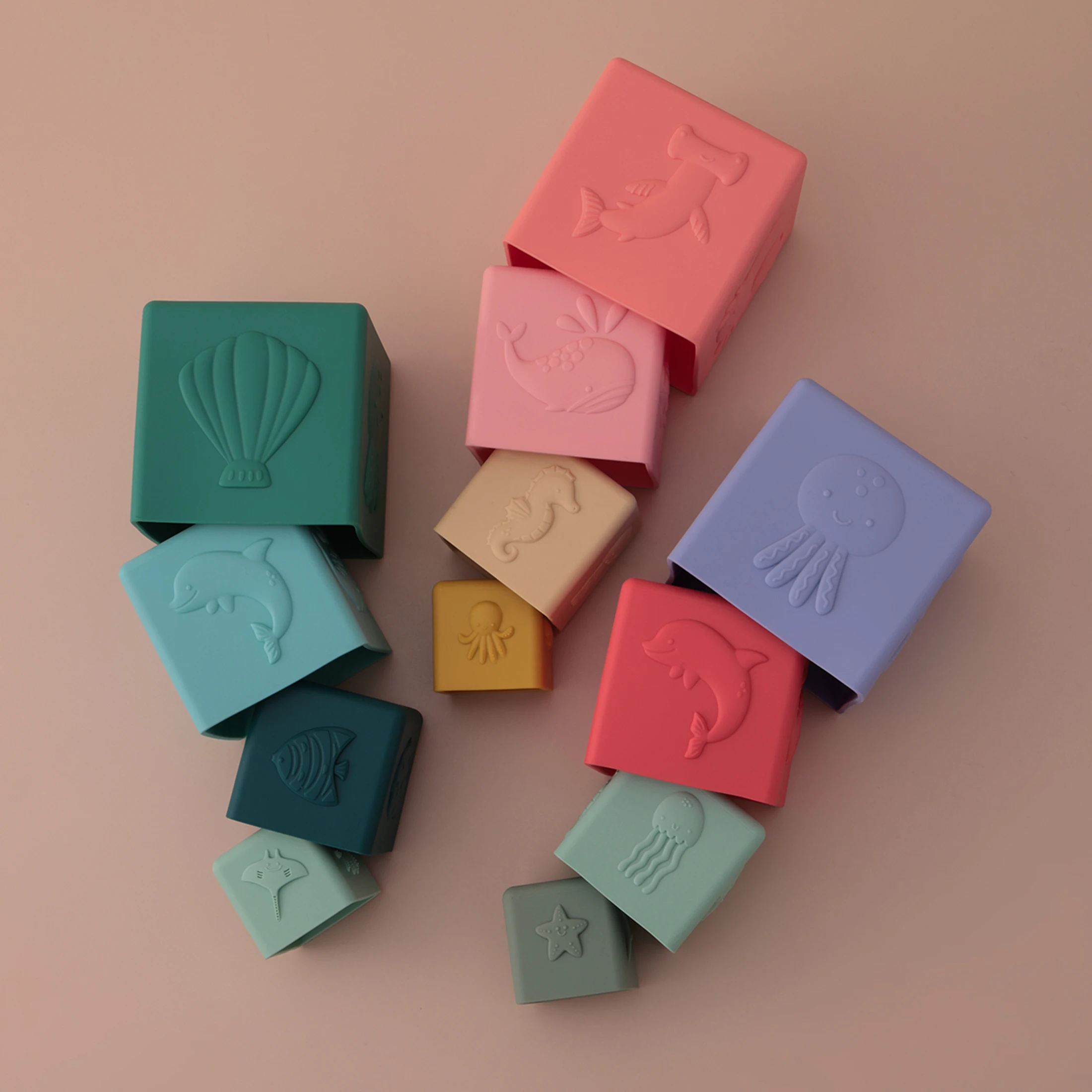 Tazas de baño Montessori anidables y apilables