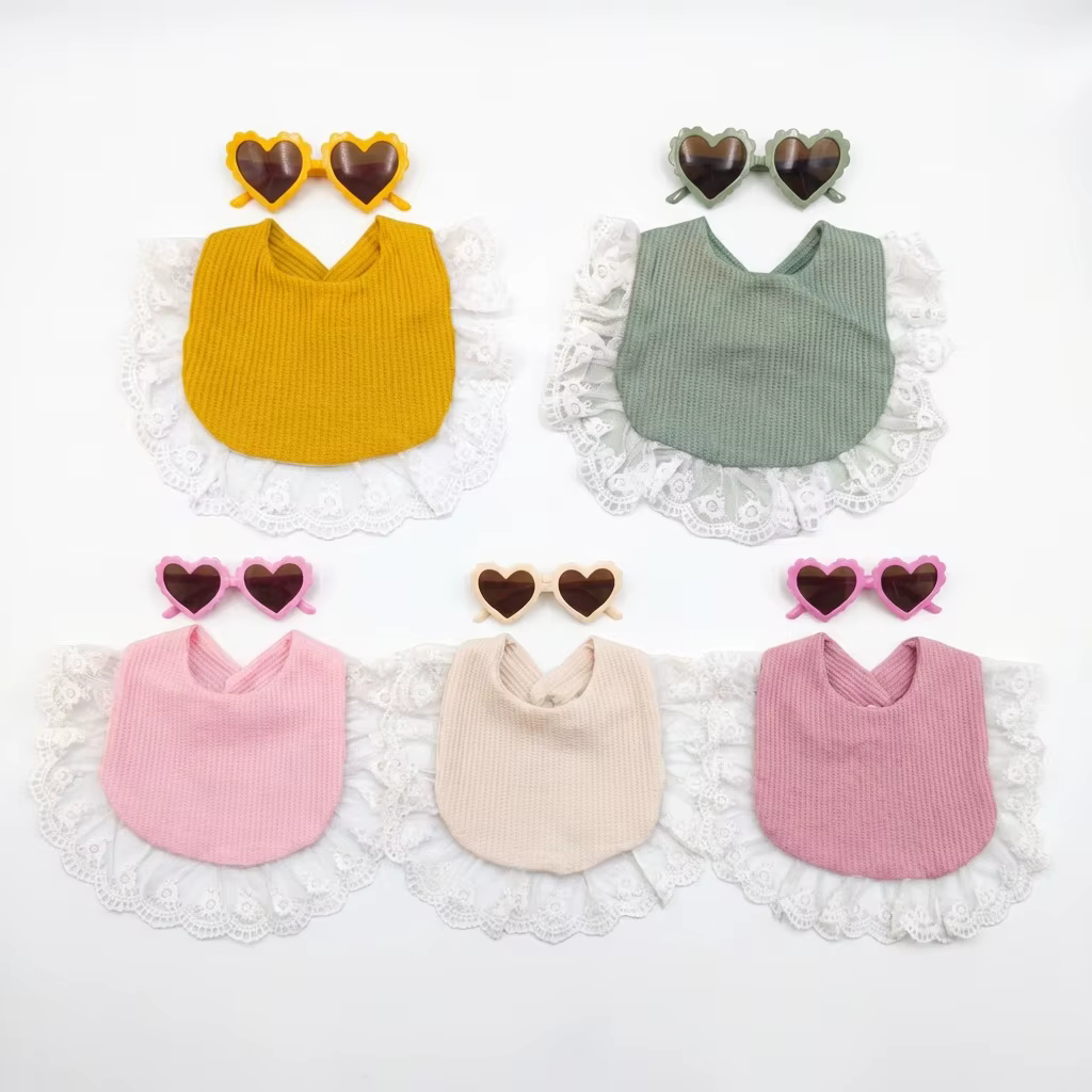Baberos para bebé con encaje y diseño de princesa - imagen 2