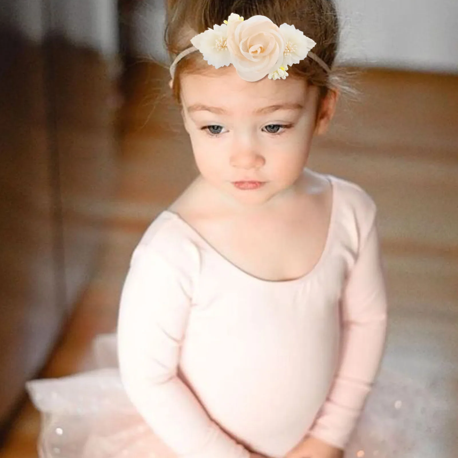 Diadema de flores estilo princesa para bebé y niña – suave, cómoda - imagen 3
