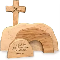 Decoración de Pascua en madera: escena de tumba y resurrección