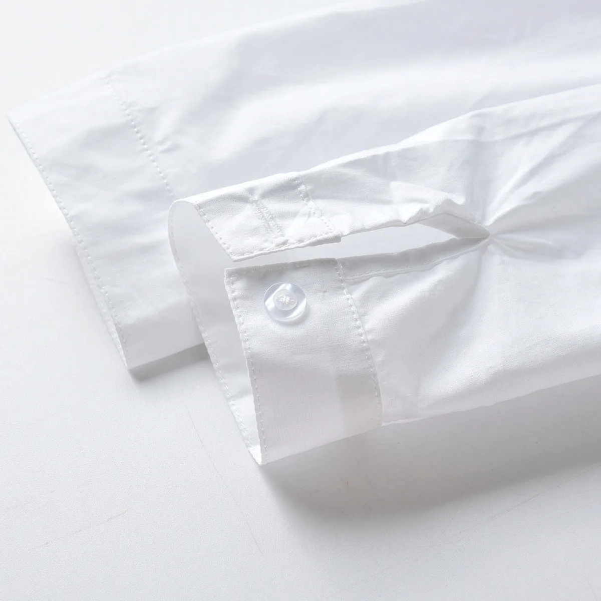 Conjunto de algodón blanco con corbata para niño – Primavera - imagen 3